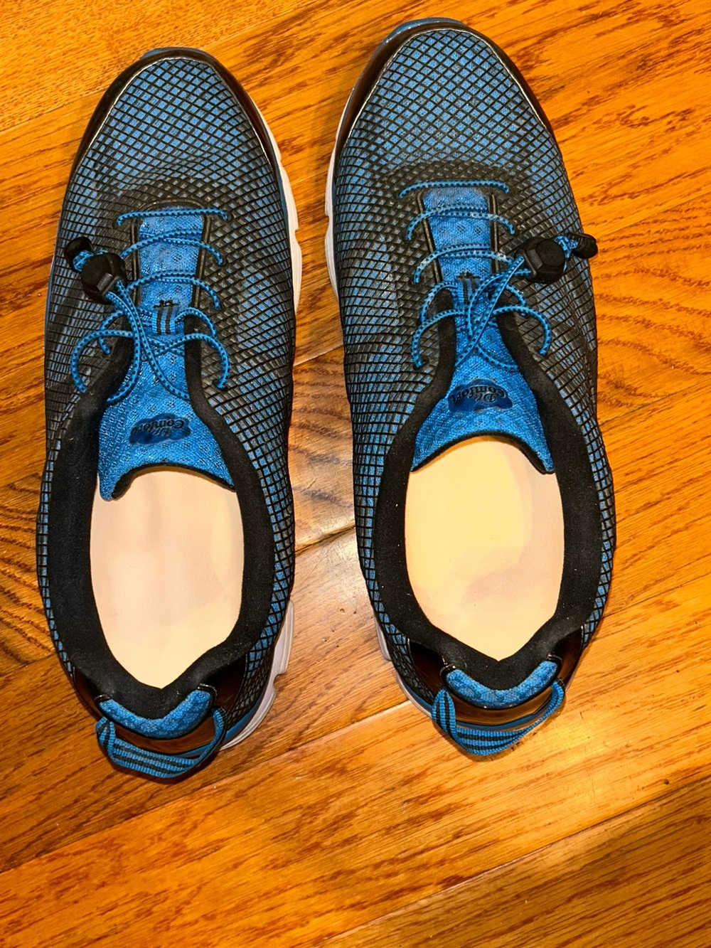 Men's Athletic Slip-On Sneakers in Blue